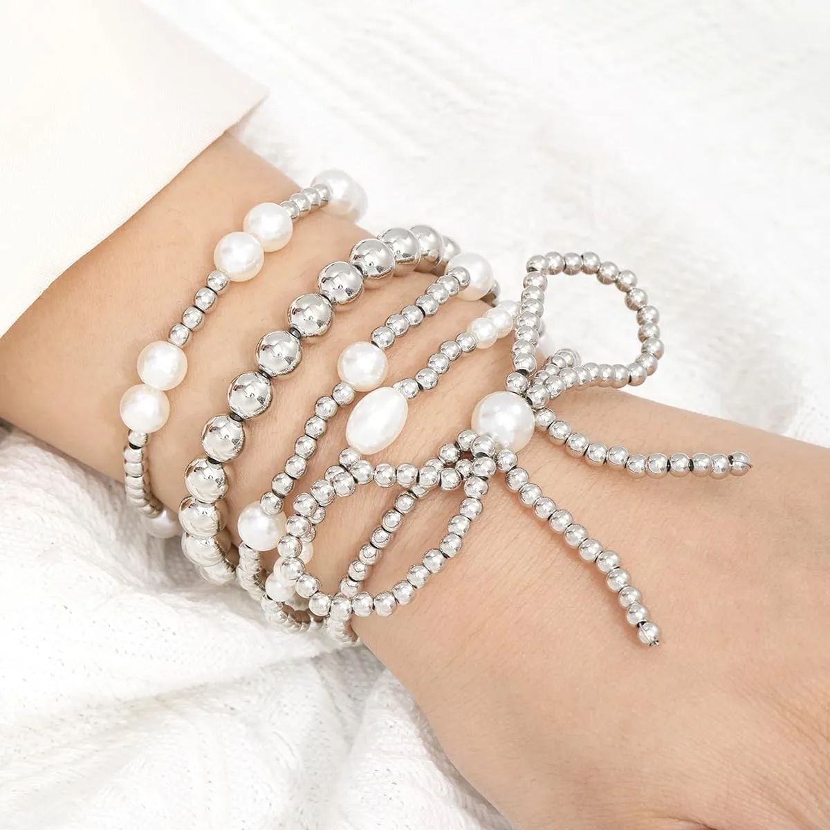 5PCS Gold Bow Bracelet for Women Stackable Stretch Bead Ball Bracelets Stack Gold Beaded Bracelets Pearl Bracelets for Women Gold Bead Elastic Bracelet Jewelry