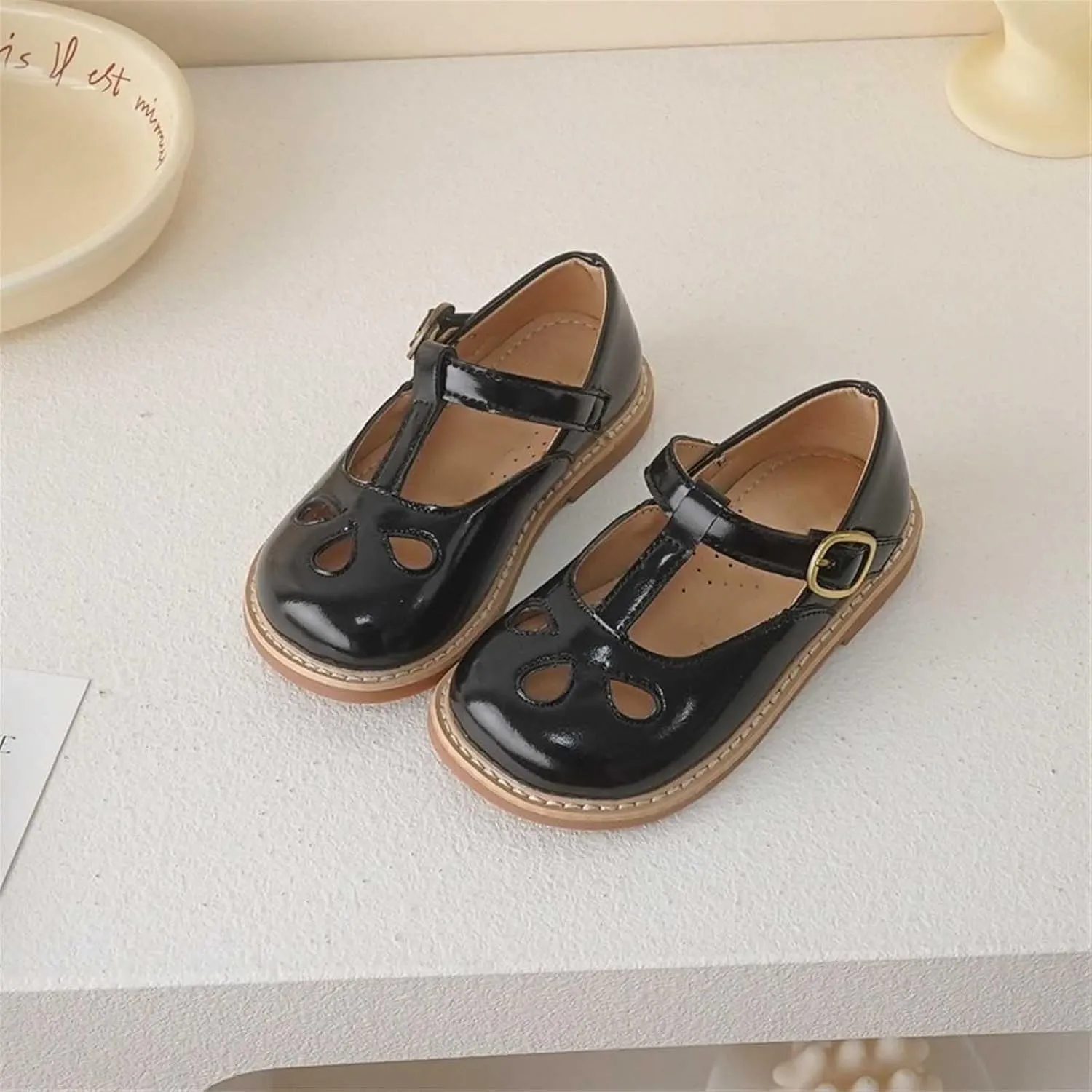 Girls Small Leather Shoes Hollow Breathable Princess Shoes Dress Shoes Little Child Big Kids Kids Buckle Strap Sandals (Black, 3 Big Kids)
