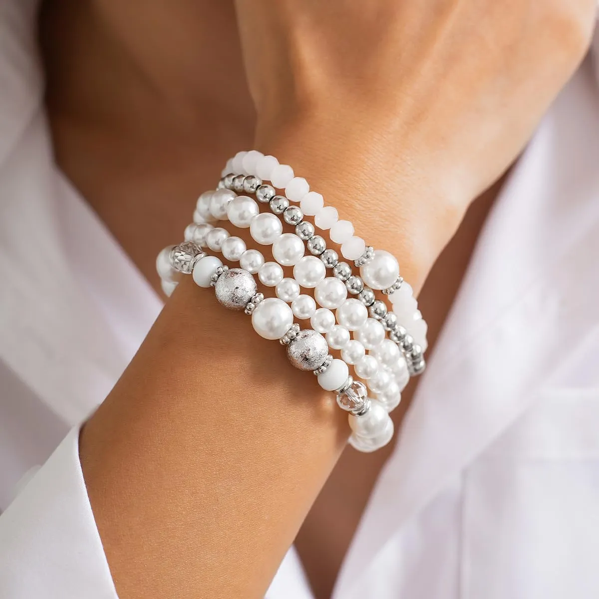 Gold Bead Stackable Bracelet for Women Adjustable Stack Strand Bead Ball Bracelet Set Bohemian Stretch Bow Beaded Bracelets Pearl Set Bracelet Statement Ball Bracelet Hand Jewelry