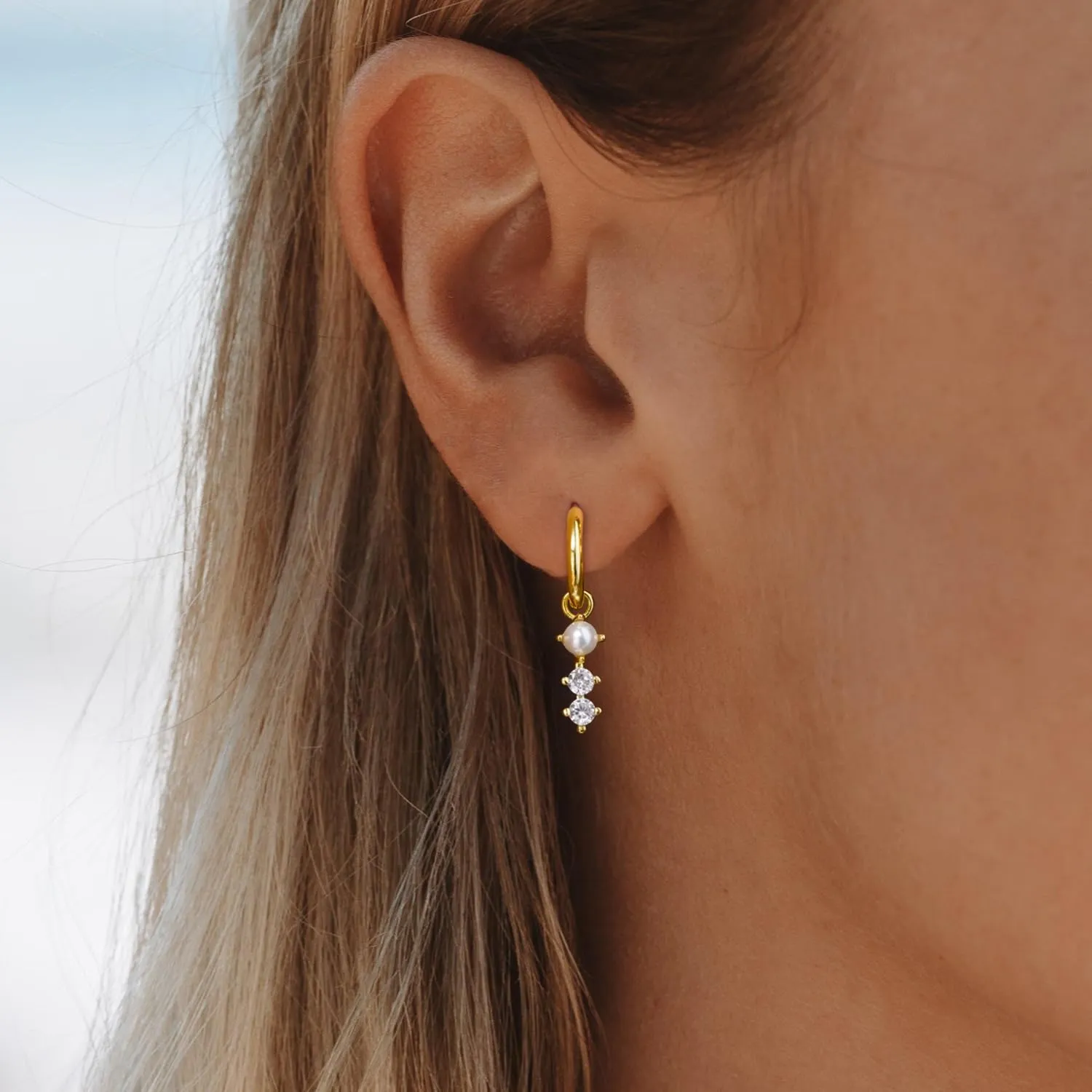 Gold Bow Earrings for Women Trendy, Cute Bow Stud Earring 14k Gold Plated Dainty Ribbon Pearl Bow Drop Dangle Earrings Hypoallergenic Gold Earrings Sparkly Christmas Earrings for Women Jewelry Gift