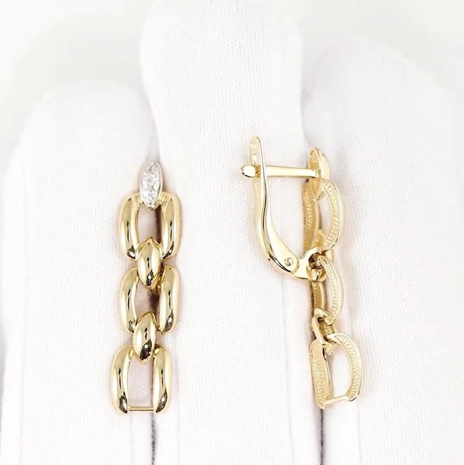 Oval Link Linear Drop Dangle Earring, 14k Gold Cuban Chain Link Earring, Diamond (0.06ct) PaperClip Chain, Earrings for Women.
