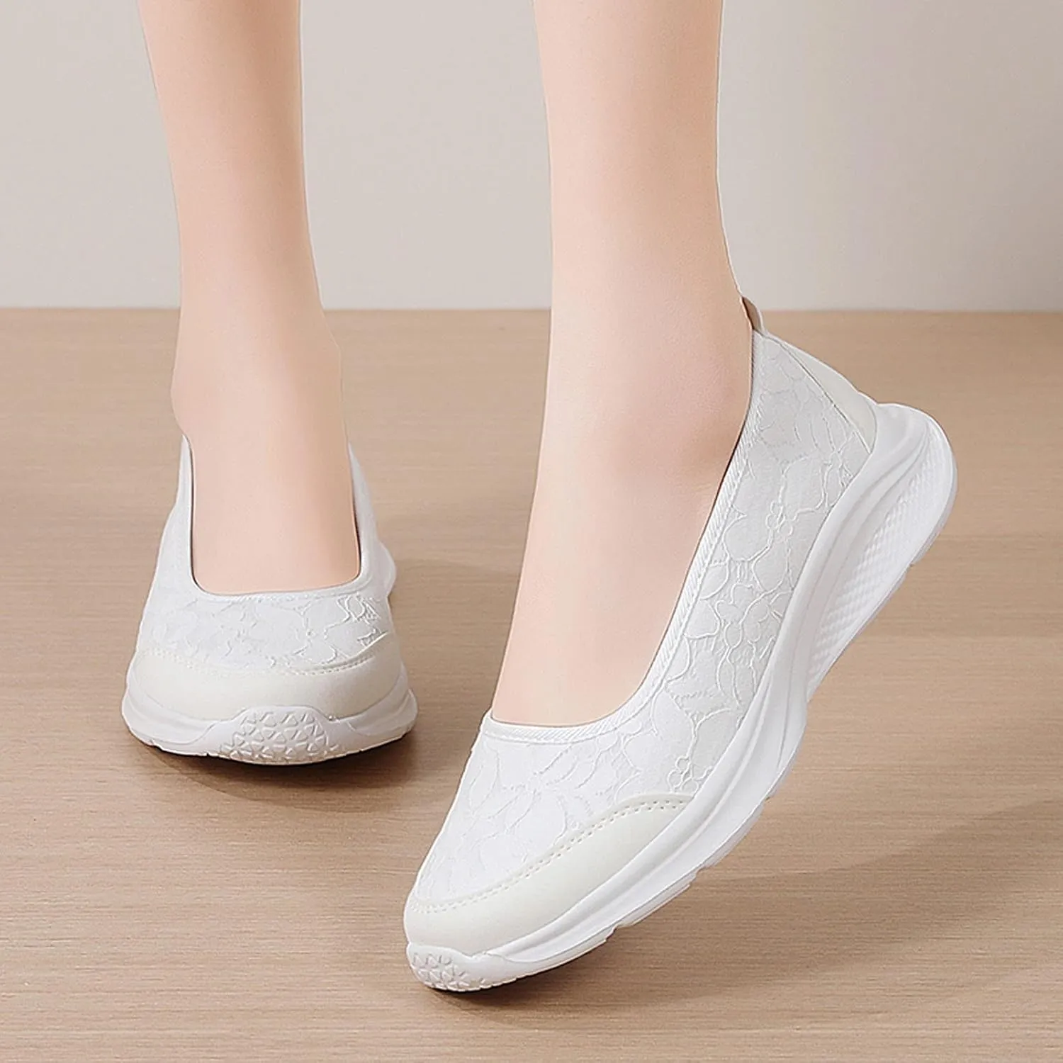 Women's Walking Shoes Breathable Lightweight Slip-On Loafers Mesh Non Slip Casual Athletic Running Shoes Low Top Gym Sneakers