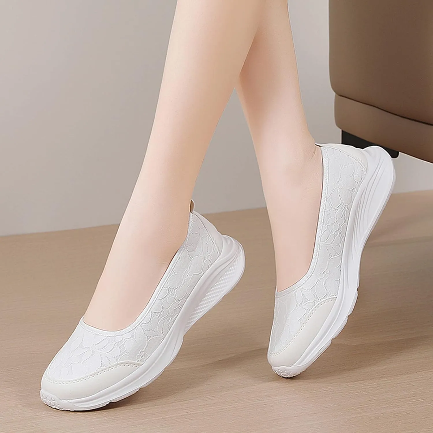 Women's Walking Shoes Breathable Lightweight Slip-On Loafers Mesh Non Slip Casual Athletic Running Shoes Low Top Gym Sneakers