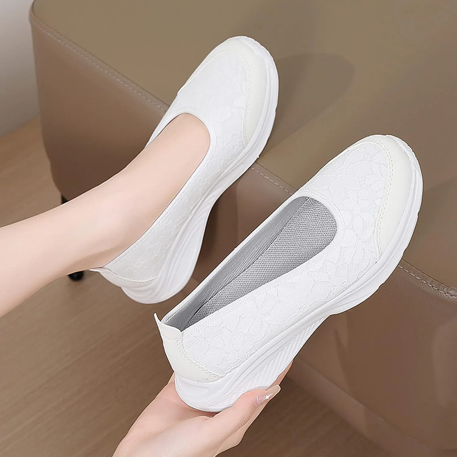 Women's Walking Shoes Breathable Lightweight Slip-On Loafers Mesh Non Slip Casual Athletic Running Shoes Low Top Gym Sneakers